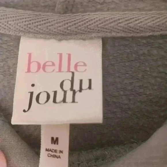 Soft sage green very comfy sweatshirt size medium - Picture 5 of 7